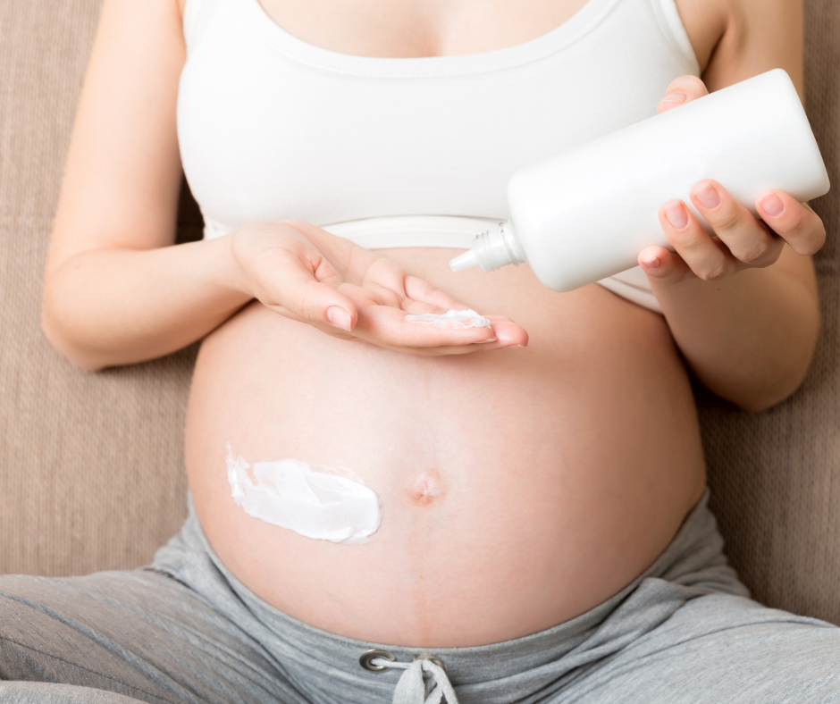 Ciąża to istotny moment rozwoju w życiu Twojego dziecka. Możesz, a nawet powinnaś zadbać o to, aby ten czas przyniósł dziecku jak najwięcej korzyści i aby nie narażać go na niebezpieczne substancje, które są wszechobecne m.in. w kosmetykach i produktach codziennego użytku.